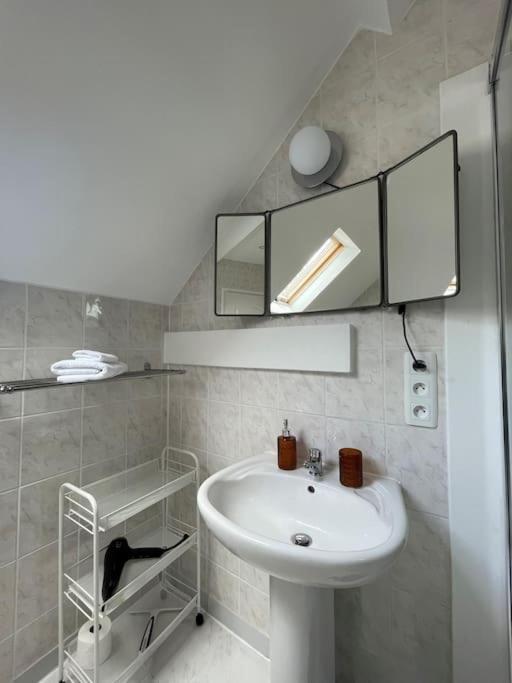 Gite Omaha 3 Etoiles - La Ferme Delaunay Saint-Come-du-Mont المظهر الخارجي الصورة